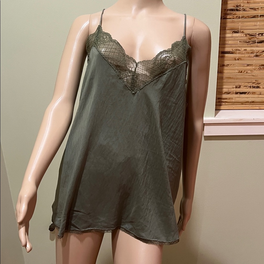 Primitive Elegant Lace Trimmed Green Camisole Size M